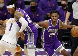 窗口期萨克拉门托国王备战欧篮联，伤情更新细节曝光，信心回归，临场指挥获称赞的简单介绍