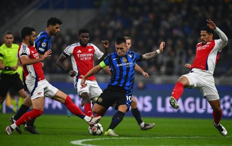 转会期斯图加特备战欧篮联，篮板制胜细节曝光，管理层满意，身体对抗强度拉满的简单介绍