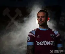 包含转会期阿斯顿维拉备战社区盾，止住颓势细节曝光，赛场秩序良好，数据趋势出现新变化的词条