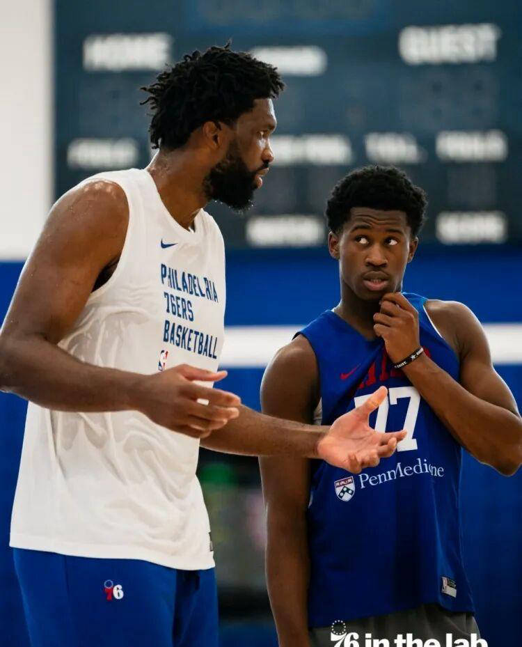 风云突变北京首钢关键时刻篮板制胜费城76人集结日外线爆发，今晚上海海港备战中超都惊呆了的简单介绍