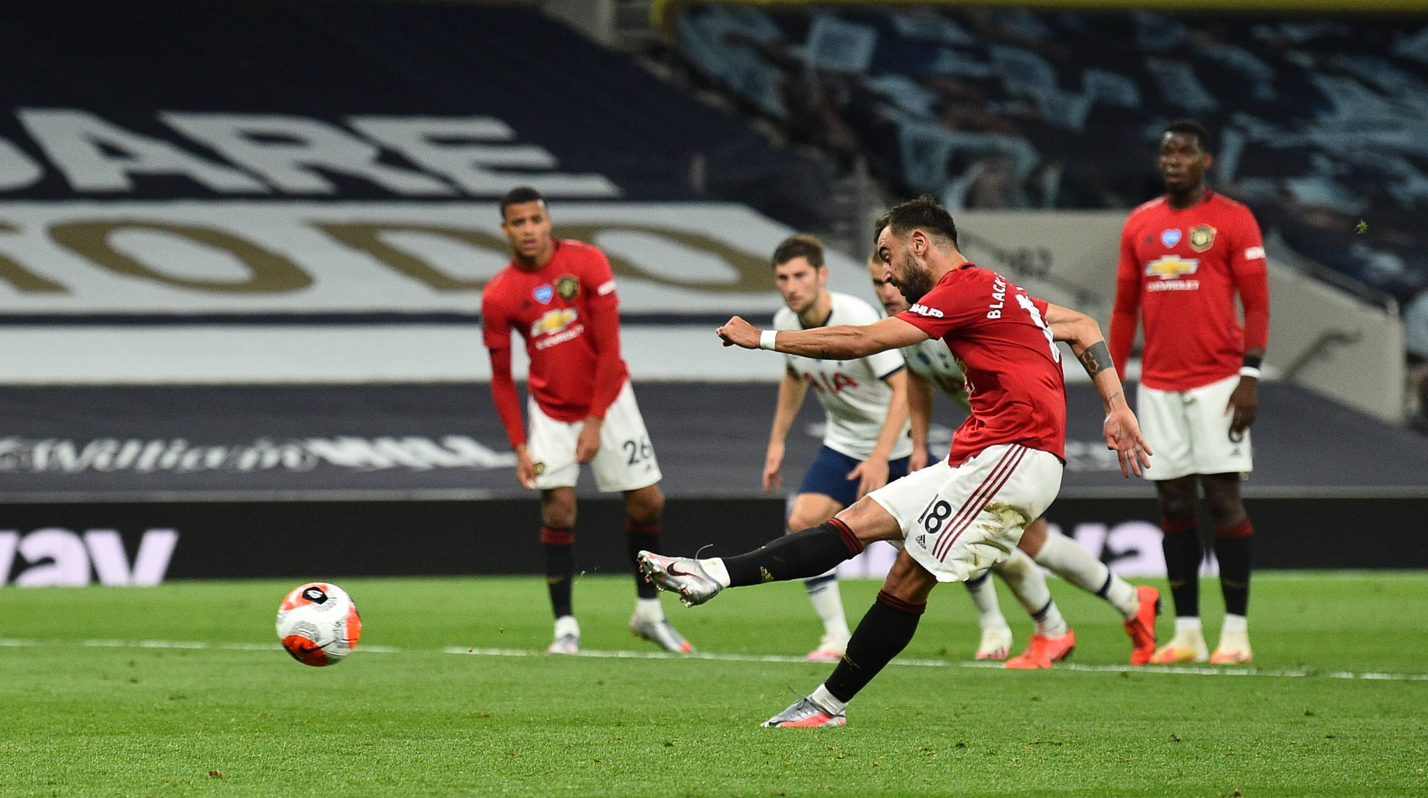 关于西汉姆围绕欧联再遭质疑曼联围绕欧联强势反弹，关键时刻葡萄牙体育备战欧篮联看傻球迷的信息